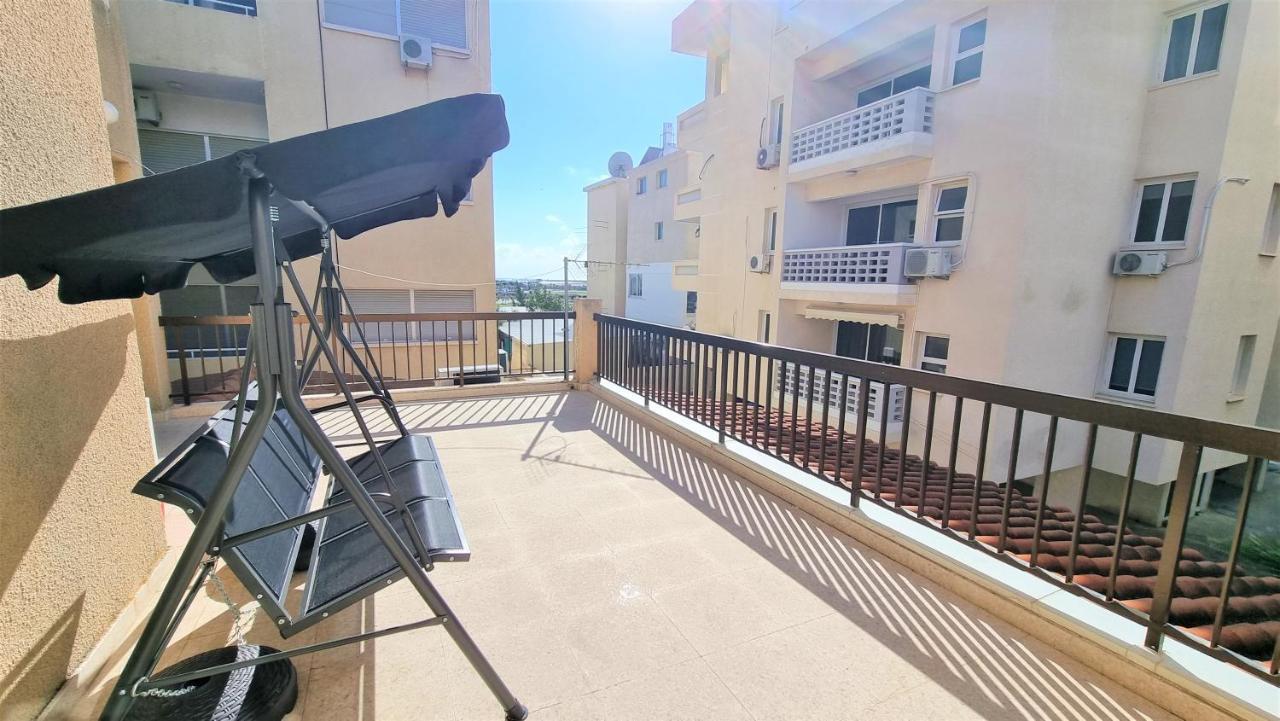 Cozy Beach Apt / 100 Mbit+ Netflix / Near Airport Λάρνακα Εξωτερικό φωτογραφία